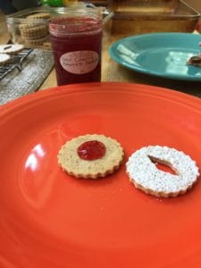 fill cookie with preserves
